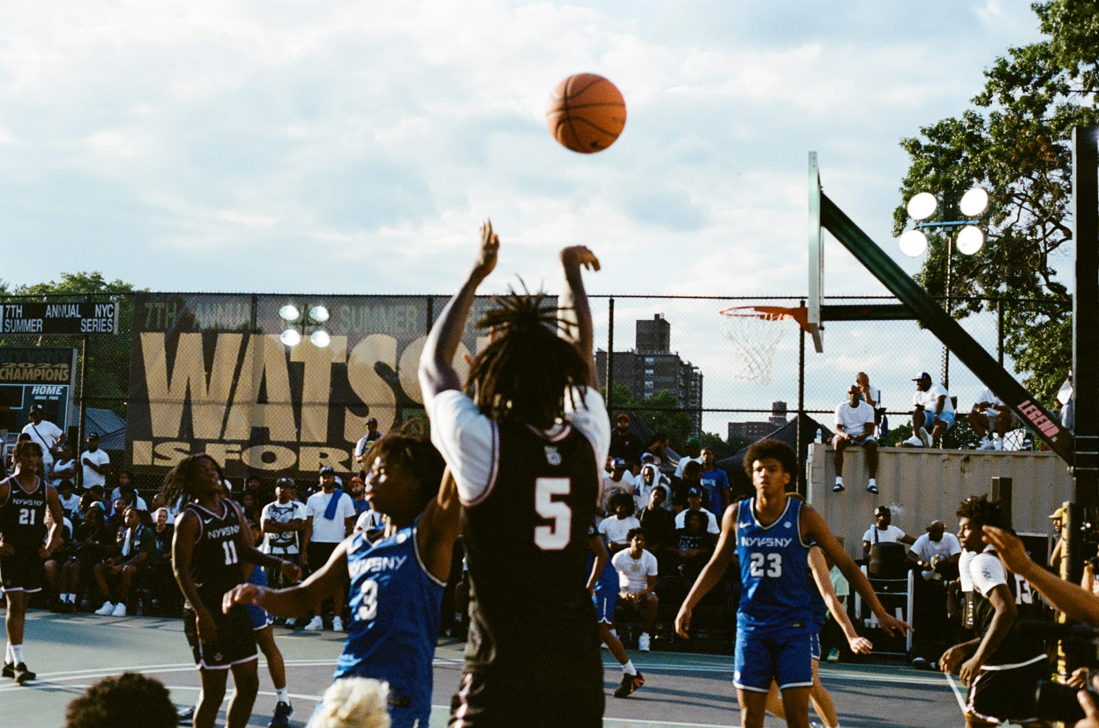 Nike - NY vs NY